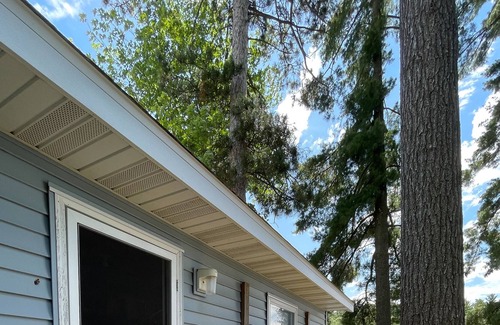Shawano Cabin | Guest House on Grass Lake
