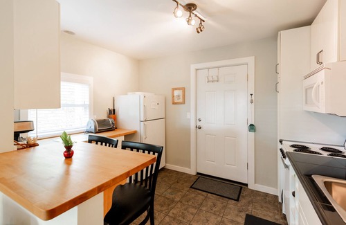 Traverse City House | Guest House on Old Mission, Pure Sand Beach, Sunset, Wineries, A Couple Respite.