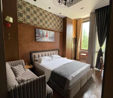 Korce House | Guest House People