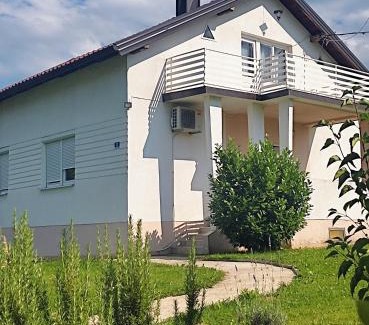 Laktasi Villa | Guest house PiN