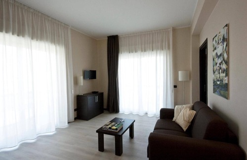 Messina House | Guest House Residence