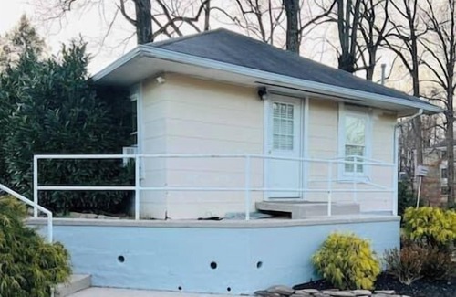 Fairfax House | Guest House - Safe & Quiet Near DC