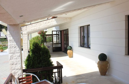 Ploce Apartment | Guest House San Antonio-Triple Room with Balcony no.5
