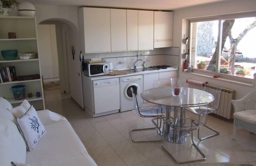 Lerici House | Guest house, sea view cottage CIN IT011016C2066ZHBL9
