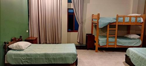 Huaraz House | Guest house. Shared room in panoramic apartment. Private bathroom. Kitchen and washmachine
