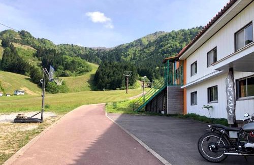 Nakaniikawa-gun House | Guest House Shiroikiseki