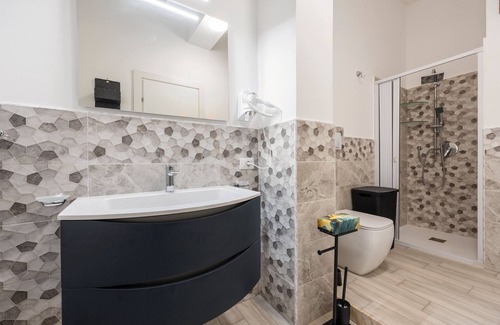 Casteldaccia House | Guest House 'Sole e Amore' with Balcony, Wi-Fi and Air Conditioning