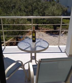 Himare House | Guest House Solive