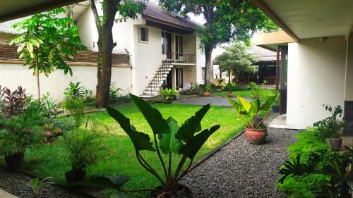 Surakarta House | Guest House Syariah New Teras Solo