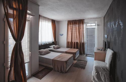 Pomorie House | Guest House Taligarov