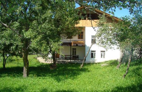 Lalkhori House | Guest House Tavaduri