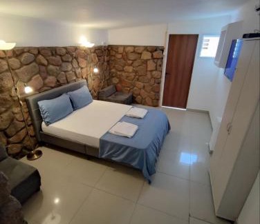 Eilat House | Guest House "Villa Klara Eilat" Heated pool and sauna all year round