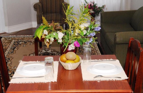 Runaway Bay House | Guest House Villa Mishkan