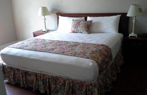 Runaway Bay House | Guest House Villa Mishkan