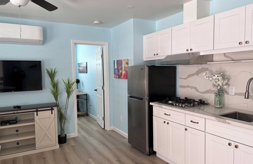 San Marcos House | Guest house with kitchen washer dryer in nice neighborhood next to scenic trail