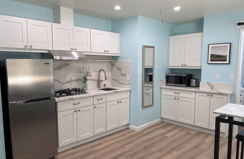 San Marcos House | Guest house with kitchen washer dryer in nice neighborhood next to scenic trail