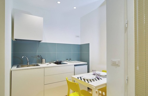 Agropoli House | Guest house with swimming pool surrounded by greenery, 500 meters from Trentova Bay.