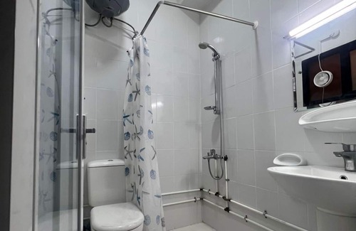 Al Sabkha Hotel | GUEST INN HOTEL LLC