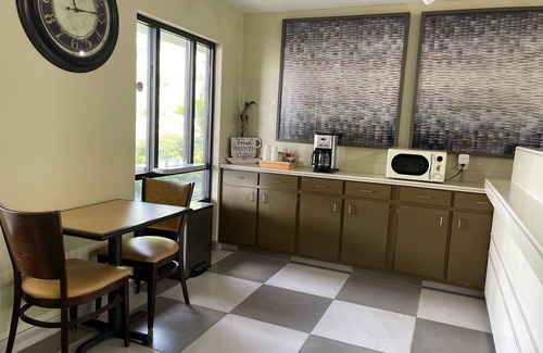 Lake City Hotel | Guest Inn