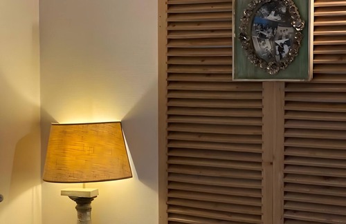 Suzay Bed & Breakfast | Guest Room 'Chic Et Charme' with Pool, Breakfast, Shared Garden and Wi-Fi