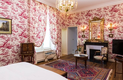 Azay-sur-Cher Bed & Breakfast | Guest Room 'Rose' with Wi-Fi