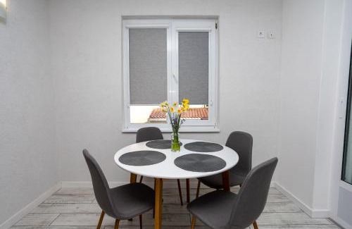 Balchik House | Guest rooms and apartments Desi