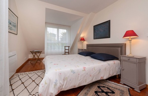 La Trinite-sur-Mer Bed & Breakfast | Guest Rooms 'La Trinité-sur-mer' with Private Terrace, Shared Garden and Wi-Fi