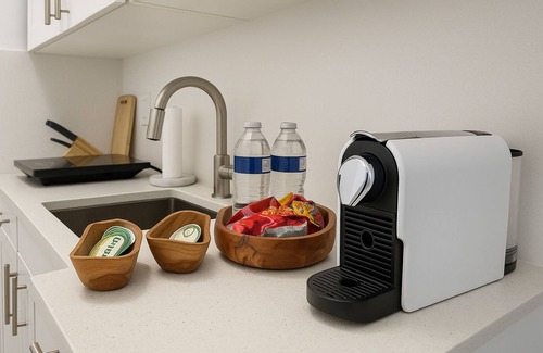 Hialeah Apartment | Guest Suite Hialeah, 10 mins to Airport, 5 mins to Casino