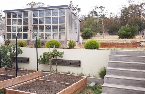 Sandford House | Guest Suite with Mountain View Near Hobart