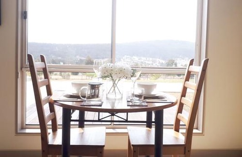 Sandford House | Guest Suite with Mountain View Near Hobart