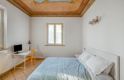 Old Town Apartment | GuestHost - Cozy Flat X4 in a Historic Silk Mill
