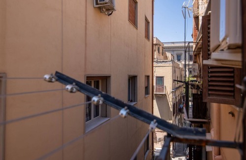 Castellammare Apartment | GuestHost - Don Pippo Flat near Teatro Massimo