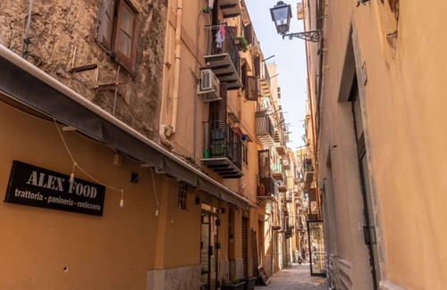 Castellammare Apartment | GuestHost - Don Pippo Flat near Teatro Massimo