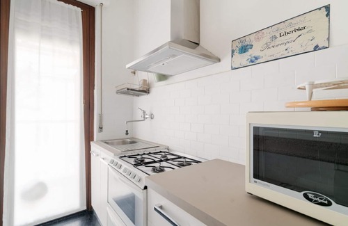 Zona Solari Apartment | GuestHost - M4 California Bright Apartment