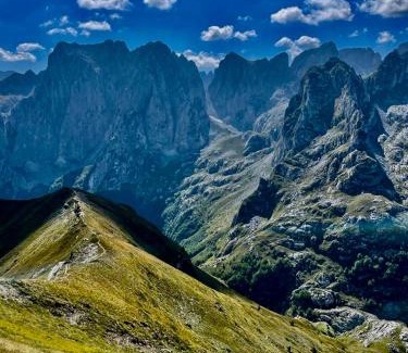 Shkoder County House | Guesthouse Alpini
