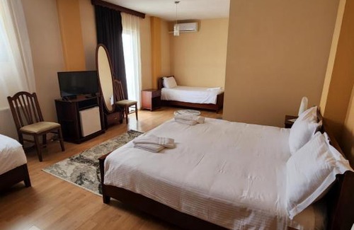 Pogradec Hotel | Guesthouse Bimbli