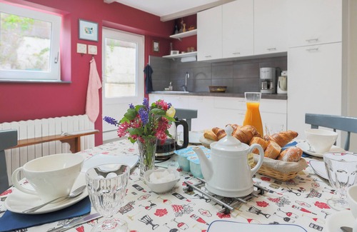 Pontrieux Bed & Breakfast | Guesthouse 'Chambre Trieux' with Shared Terrace, Shared Garden and Wi-Fi