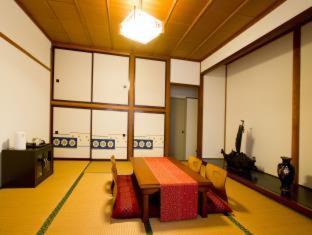 Fujikawaguchiko House | Guesthouse Fujinokura Kawaguchiko Ekimaeten