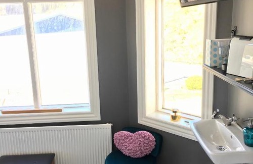 Vestmannaeyjar House | Guesthouse Holl