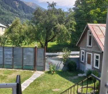 Glola House | Guesthouse 'Kavkasioni'