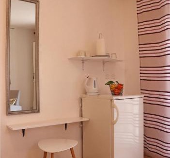 Cove Tri Zala (Zrnovo) House | Guesthouse Korkyra Sun