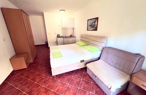 Maini House | Guesthouse MB Knezevic