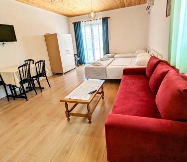 Lukove House | GuestHouse Panorama Nivice