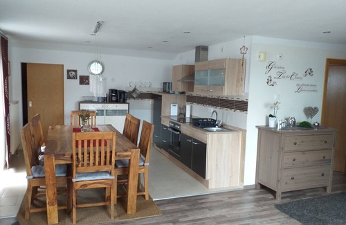 Arrach Apartment | Guesthouse Steinbeisser Apartment II (120 sqm 3-8 pers.)