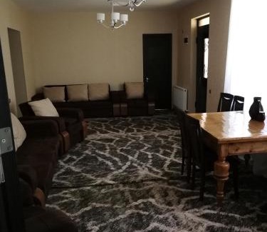 Stepantsminda House | Guesthouse Suja