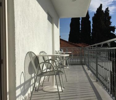 Kastela House | Guesthouse Varnica