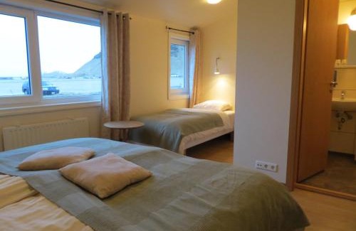 Myrdalshreppur House | Guesthouse Vellir
