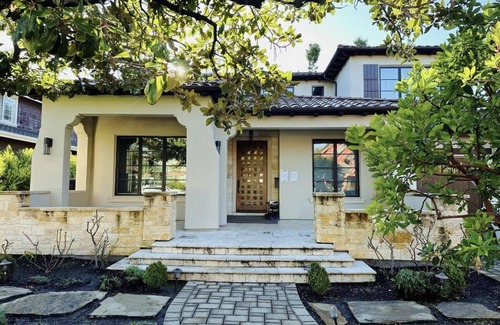Midtown House | Guesthouse with firepit near Stanford FB GOOG