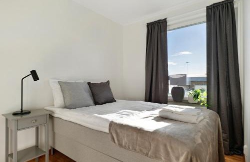 Boden Apartment | Guestly Homes - 1BR Corporate Comfort