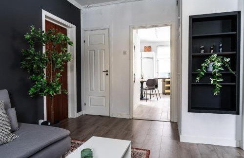 Boden Apartment | Guestly Homes - 2BR Business & Comfort